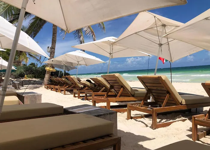 Poolside Bliss With Private Terrace And Jacuzzi Tulum