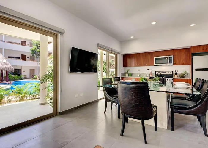 Apartamento Poolside Bliss With Private Terrace And Jacuzzi *